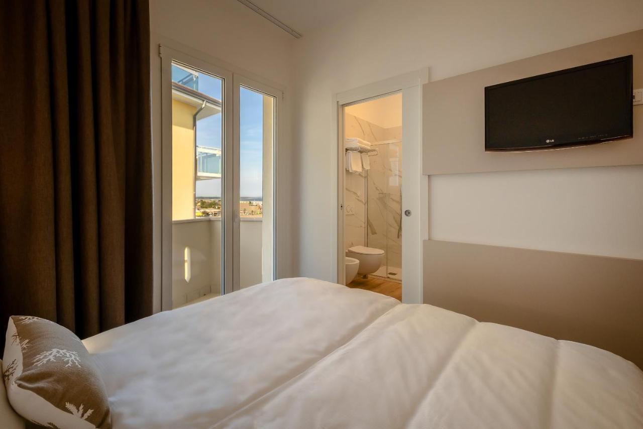 Hotel Delfino Caorle Exterior foto
