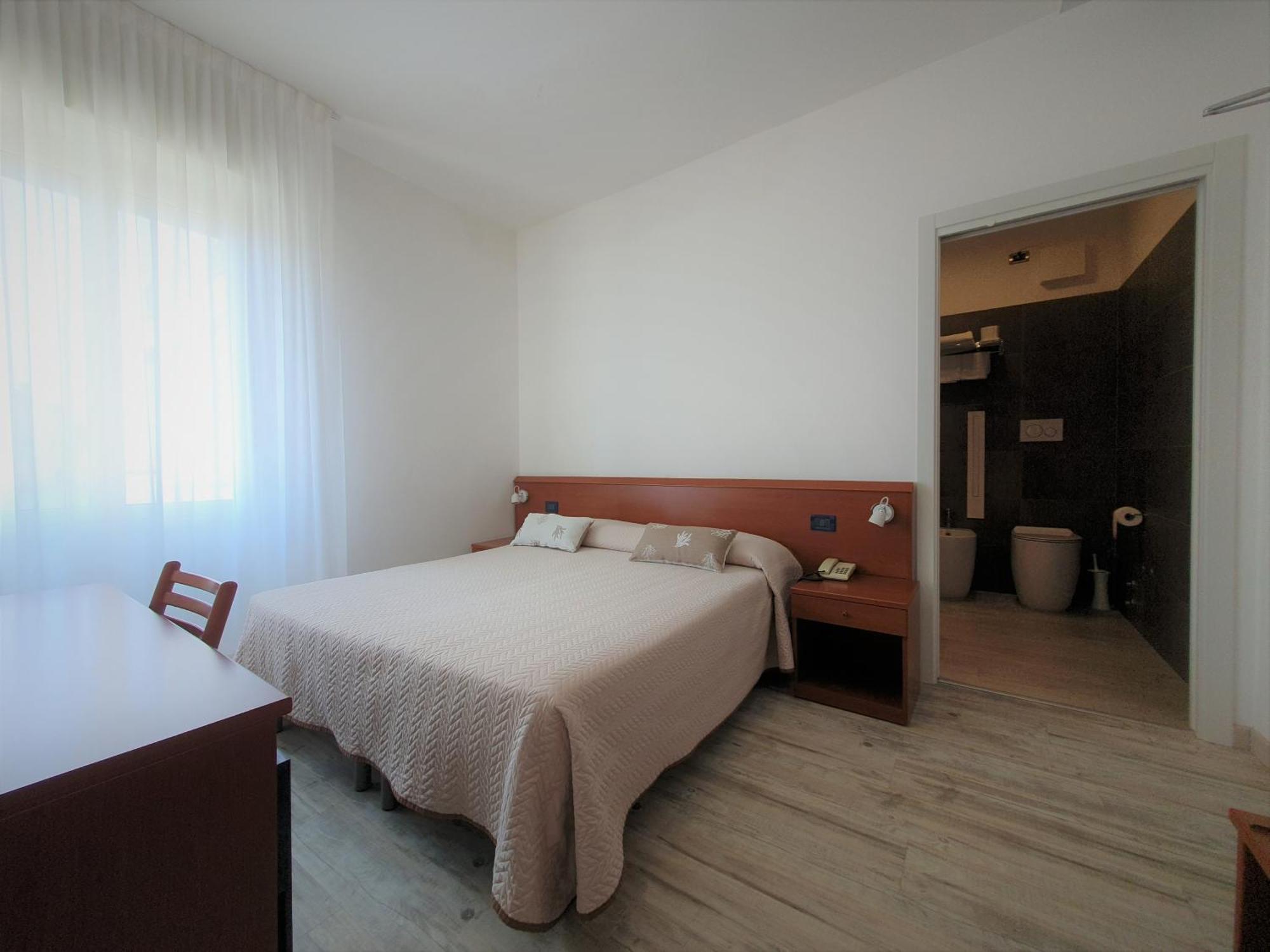 Hotel Delfino Caorle Exterior foto