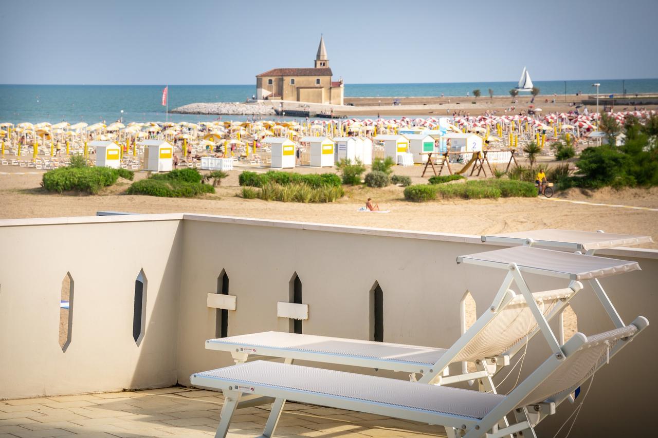 Hotel Delfino Caorle Exterior foto